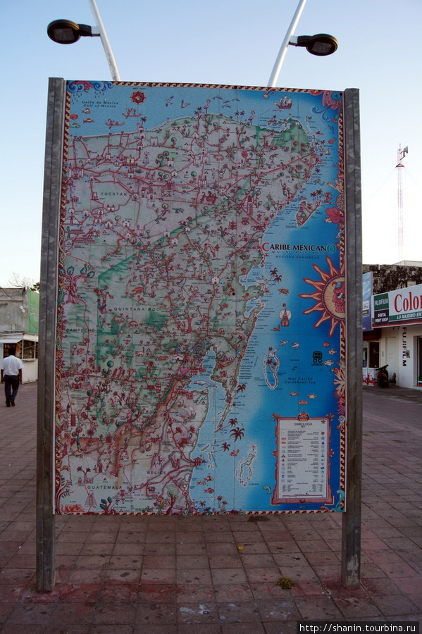 Карта Юкатана на набережной Четумаля Четумаль, Мексика