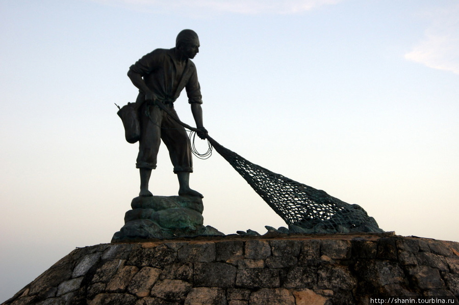 Памятник рыбаку Четумаль, Мексика