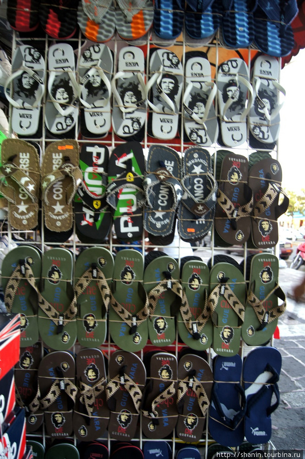 Сувенирные тапочки с Че Геварой Четумаль, Мексика