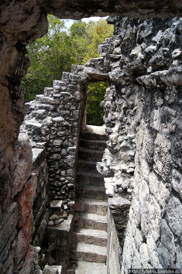 Руины храма Шпухиль, Мексика
