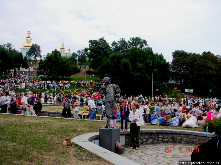 Смотрите, любуйтесь вместе с нами ... Киев, Украина