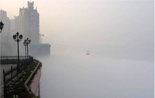 Град в туманах Чунцин, Китай