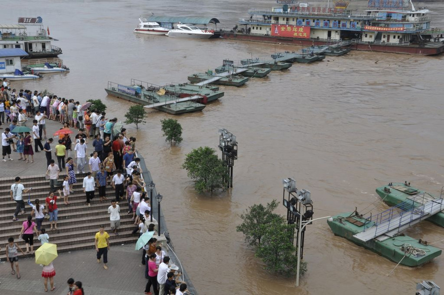Во время наводнения Чунцин, Китай
