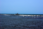 Статуя в море недалеко от берега