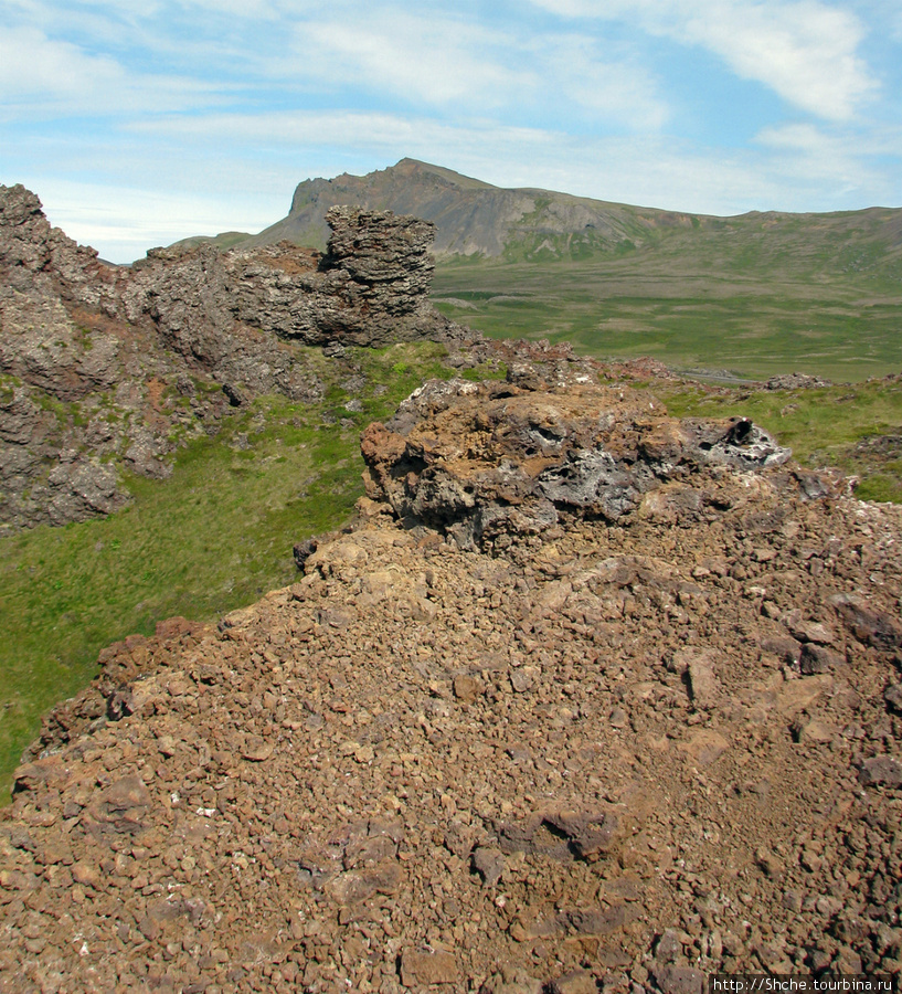 Saxholl - компактный кратер конкретного  вулкана Западная Исландия, Исландия
