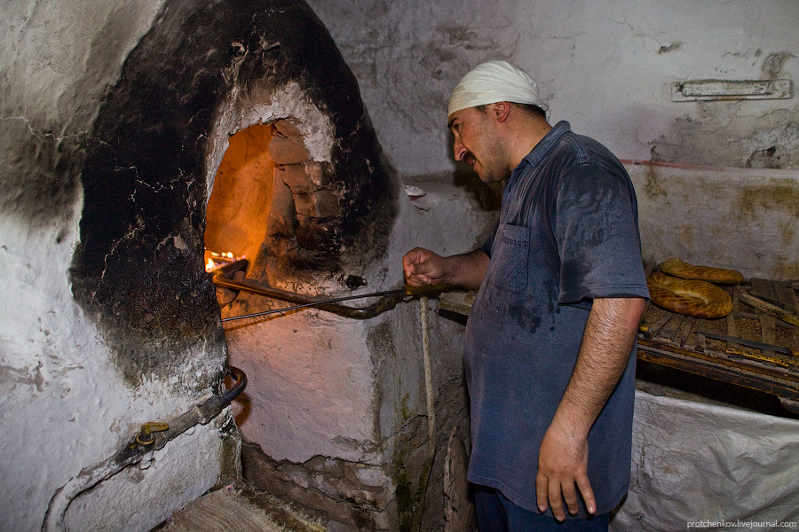 Как делают лепешки в Бухаре Бухара, Узбекистан