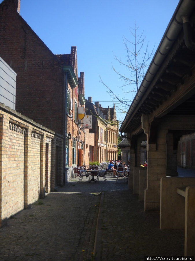 Закуток внутри квартала Ипр, Бельгия