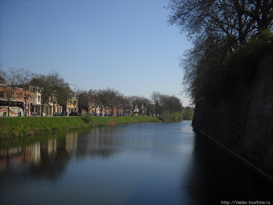Вода и земля Ипр, Бельгия
