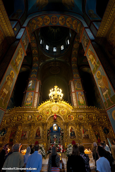 Весь собор — новодел, в отличие от Владимирского Киев, Украина