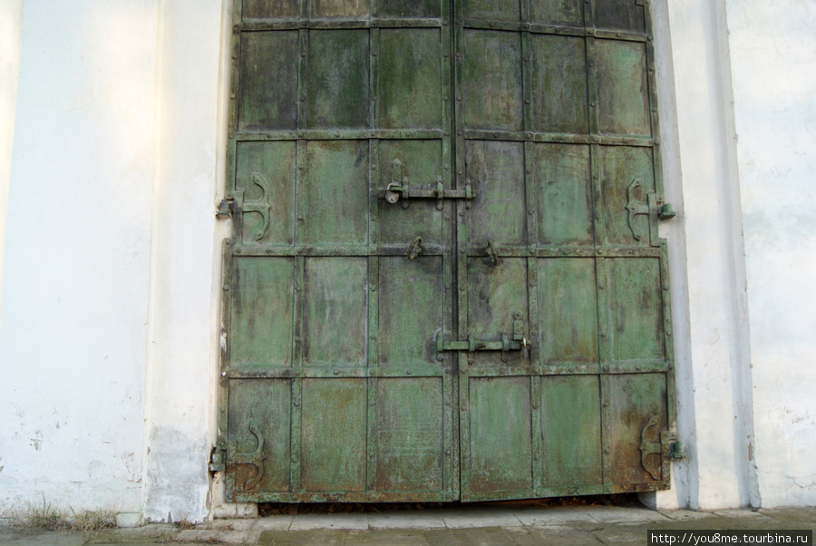 старая дверь Волоколамск, Россия