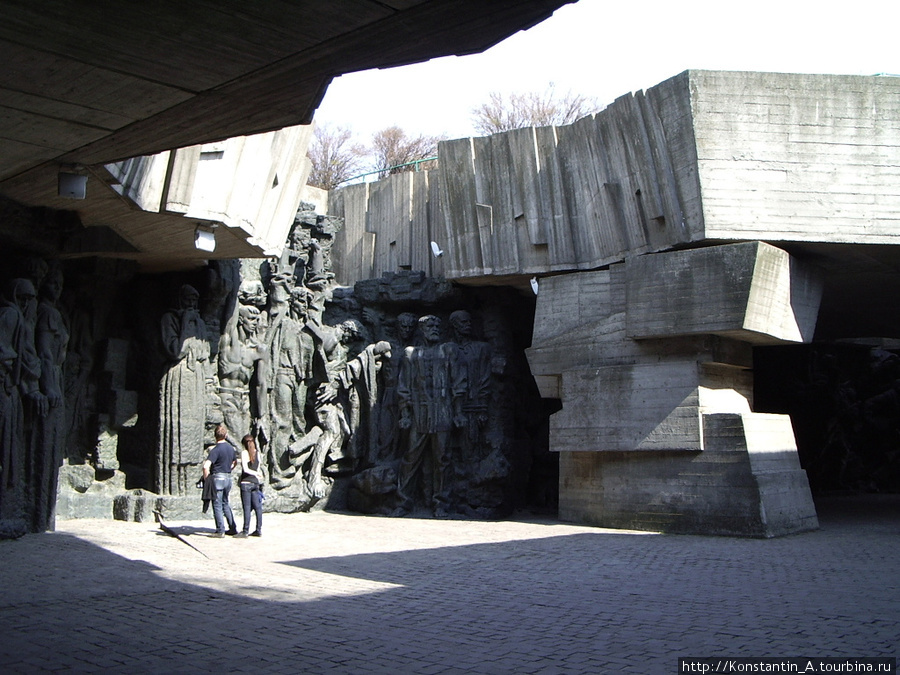 Мемориальный комплекс Национальный музей истории ВОВ 1941-1945 г.г.-3 Киев, Украина
