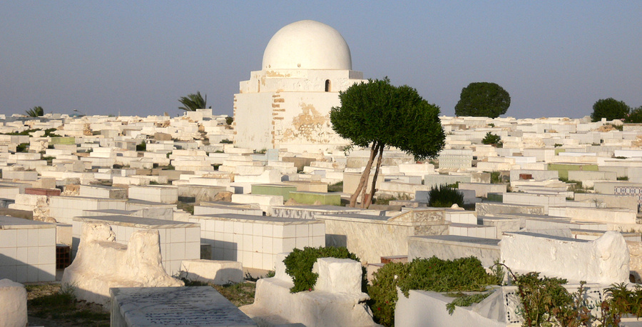 Знаете, что означают зеленые могилы? Монастир, Тунис