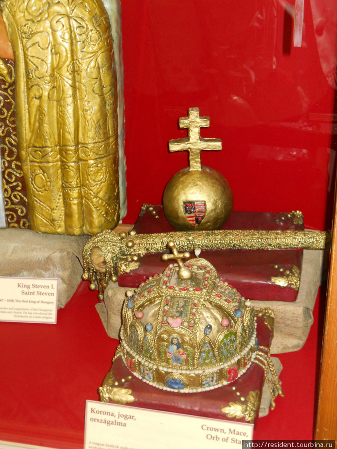 Венгерская корона из марципанов Сентендре, Венгрия