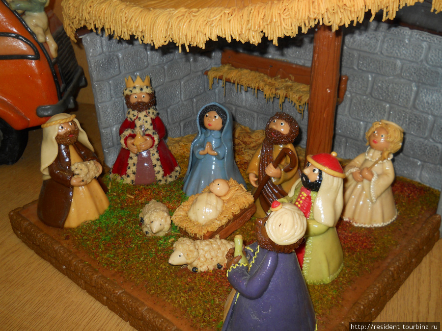 Библейские рассказы — рождение Иисуса. Тоже из марципанов Сентендре, Венгрия