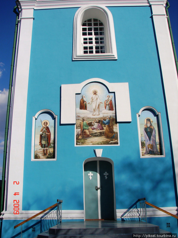 Восстановленный Спасо-Преображенский собор. Вход Золотоноша, Украина