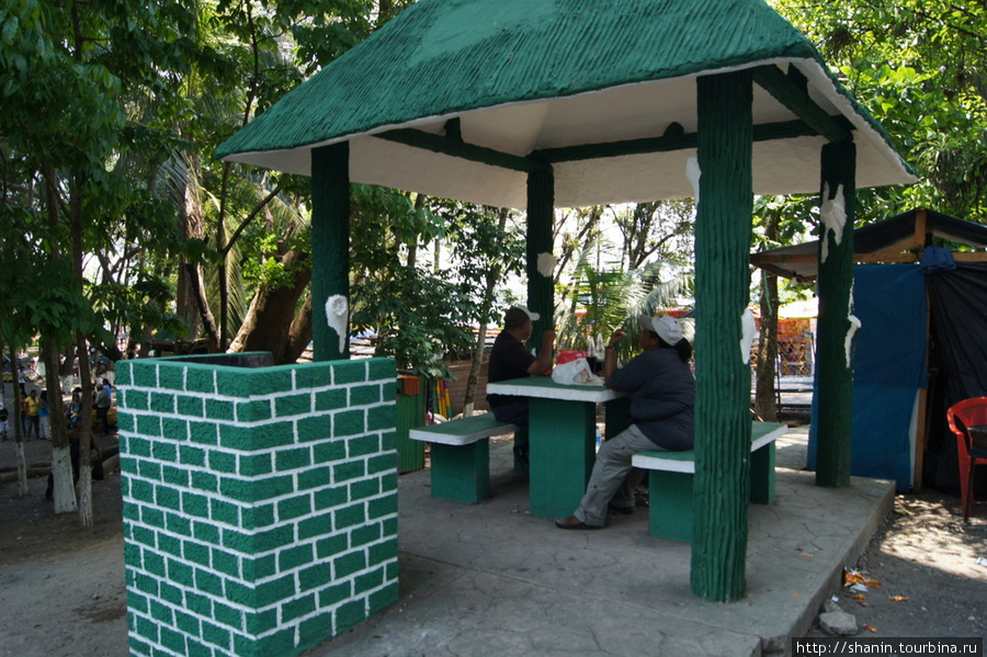 Парк аттракционов Рио-Дульсе, Гватемала