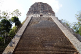 Лестница пирамиды