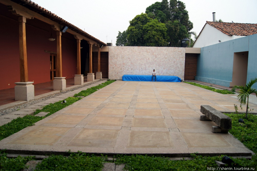 В культурном центре в Камаягуа Камаягуа, Гондурас