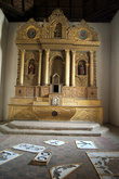 Алтарь в монастырской церкви Святого Франциска в Камаягуа