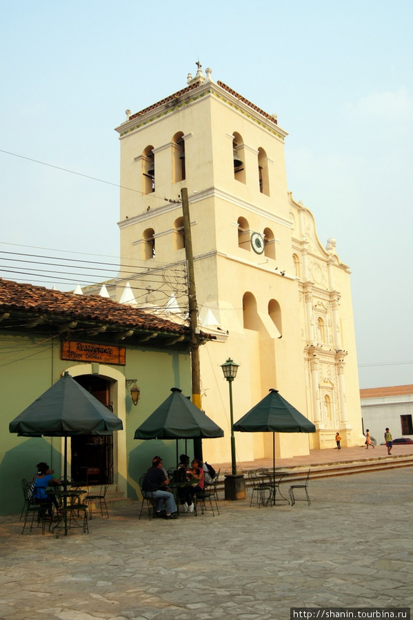 В самом-самом центре Камаягуа, Гондурас