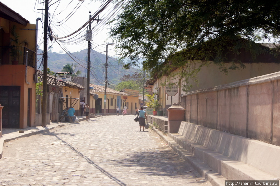 Город у руин Копан-Руинас, Гондурас