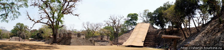 Панорама с пирамидой Копан-Руинас, Гондурас