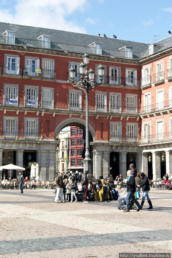 Статусная площадь Мадрид, Испания