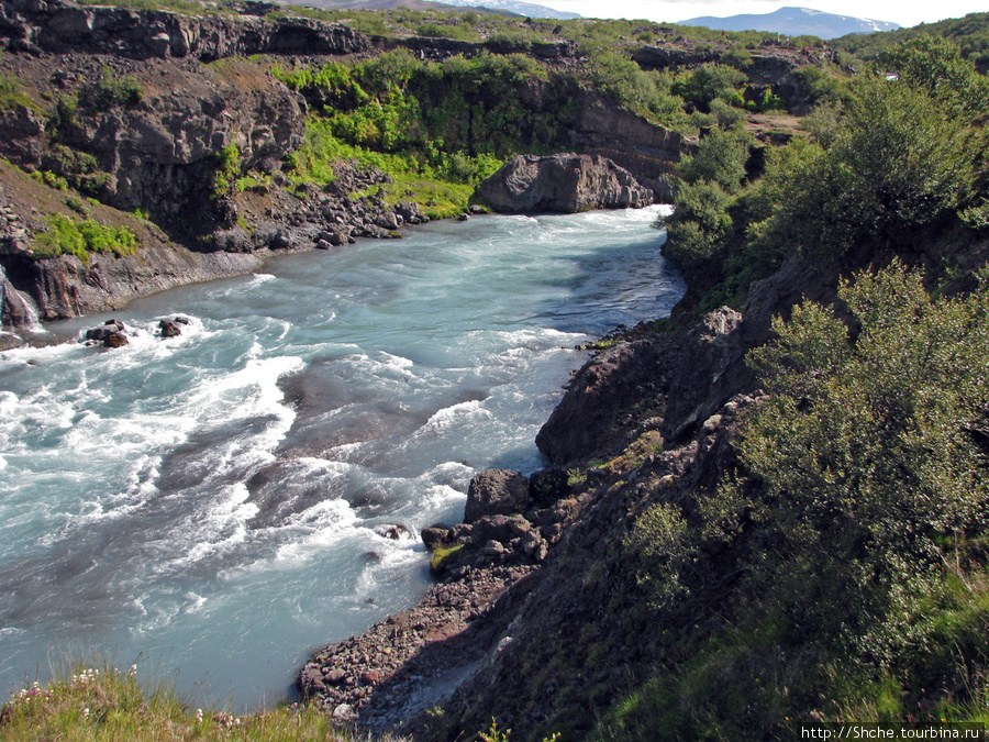 Река Hvalva Хрёйнфоссар, Исландия