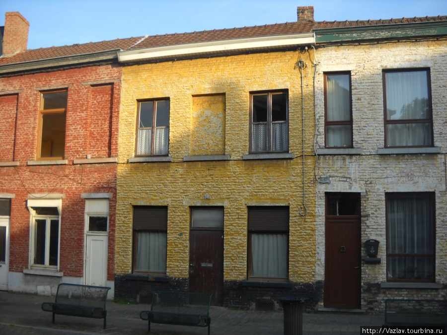 Цветовая гамма Монс, Бельгия