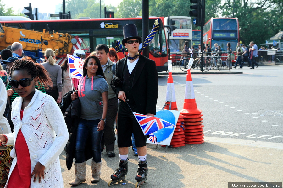 Празднование королевской свадьбы - люди Лондон, Великобритания