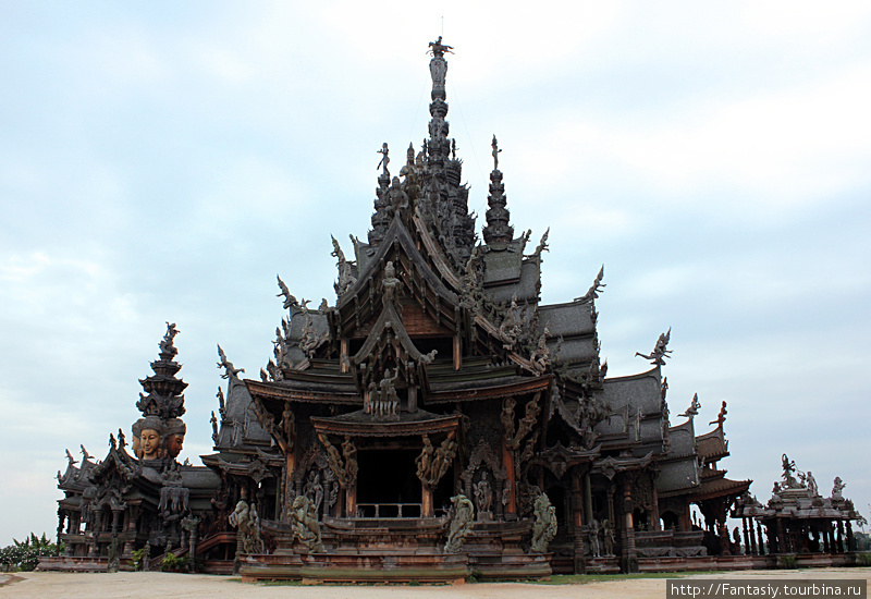 Храм Истины (Sanctuary of Truth) Паттайя, Таиланд