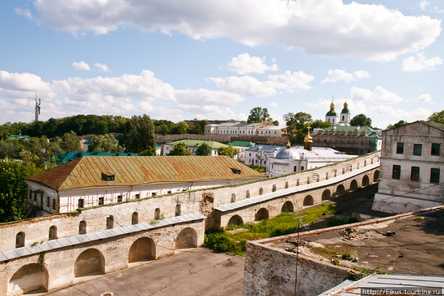 Весна  в Лавре Киев, Украина