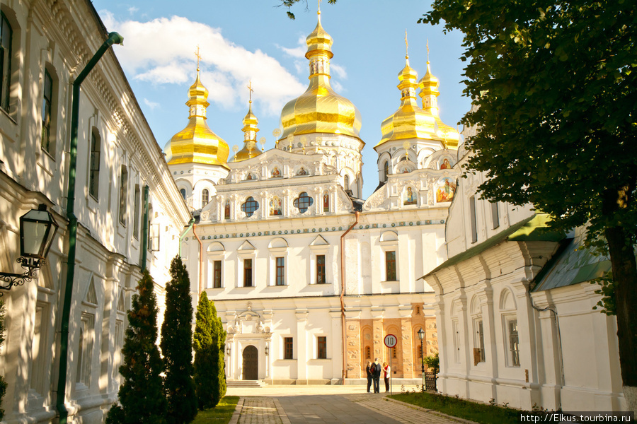 Весна  в Лавре Киев, Украина