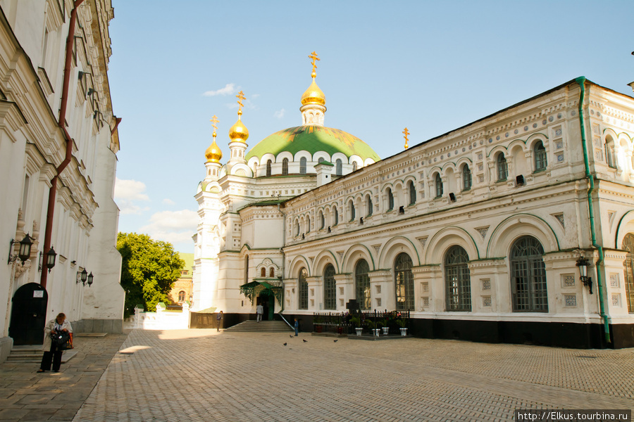 Весна  в Лавре Киев, Украина