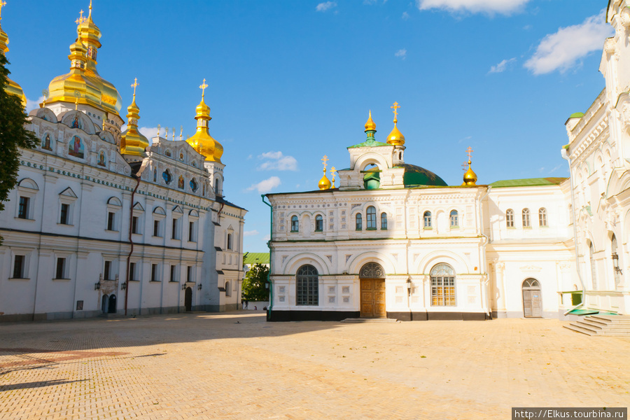 Весна  в Лавре Киев, Украина