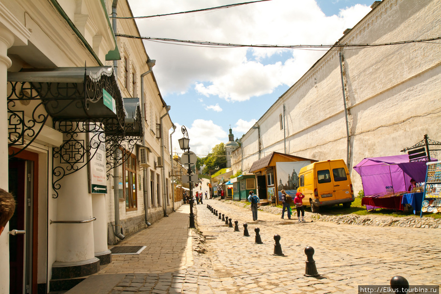 Весна  в Лавре Киев, Украина