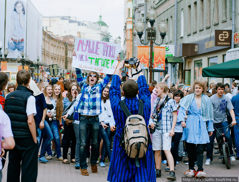 Один день, одна улица. Москва, Старый Арбат. Москва, Россия