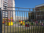 Эта же детская площадка 30 апреля. Весна и дети.