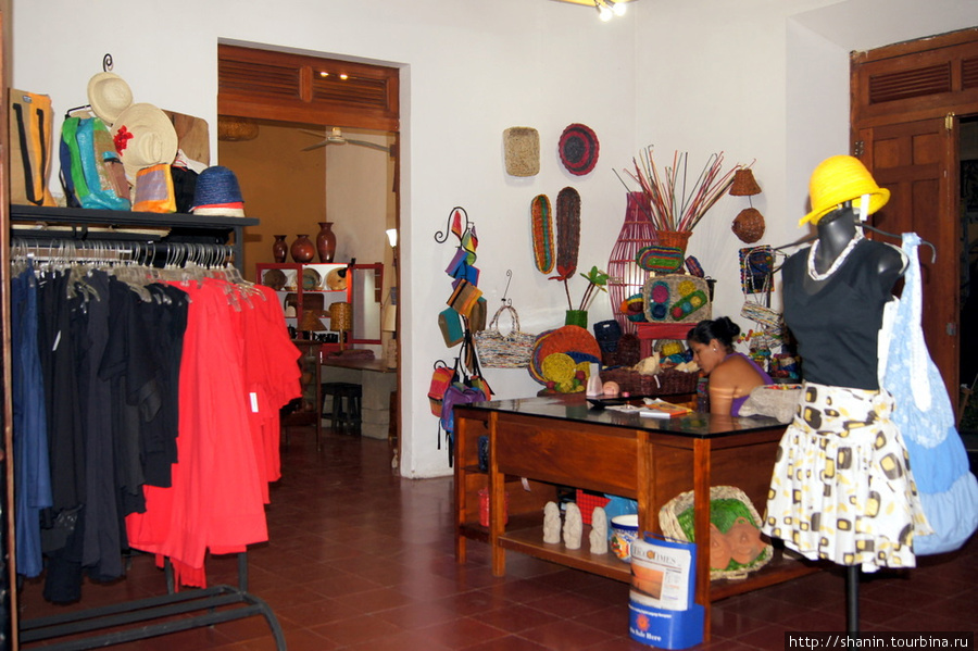Магазин на бульваре Гранада, Никарагуа