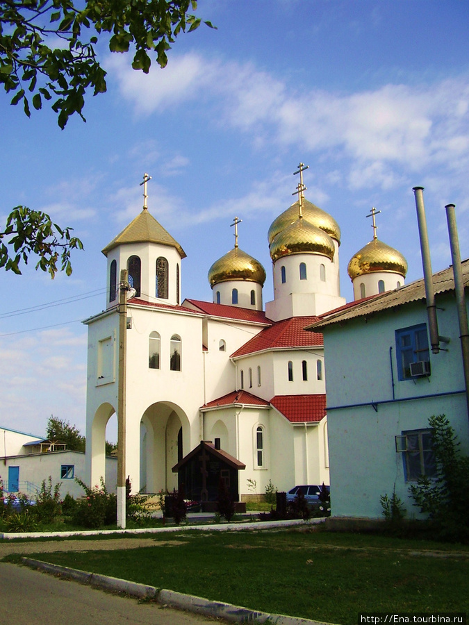 Новая церковь св. Георгия Победоносца в Витязево Витязево, Россия