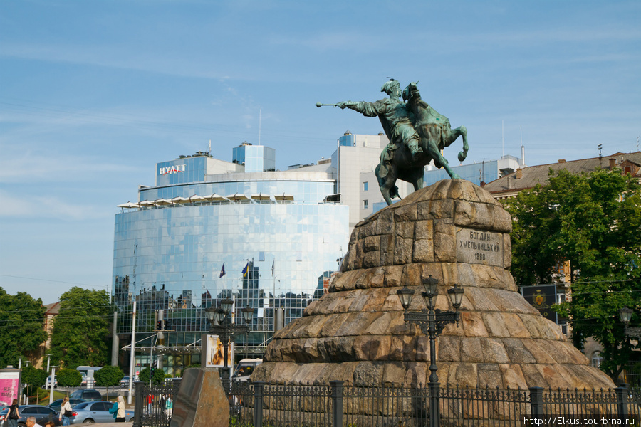 Памятник Богдану Хмельницкому. Киев, Украина
