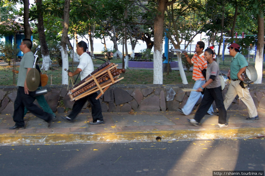 Рабочие Гранада, Никарагуа