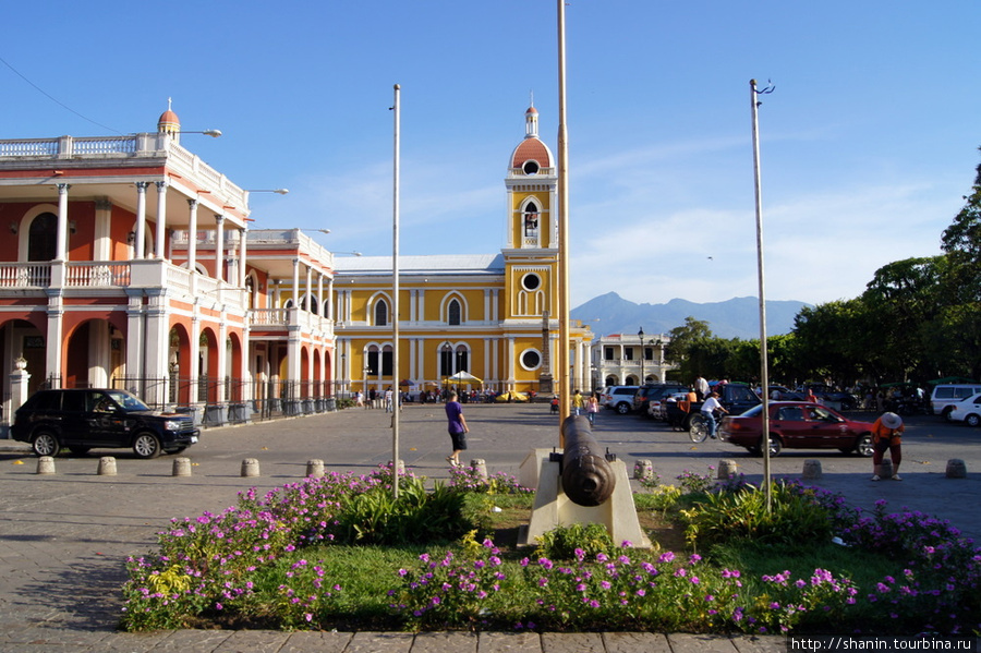 Вид на кафедральный собор Гранада, Никарагуа