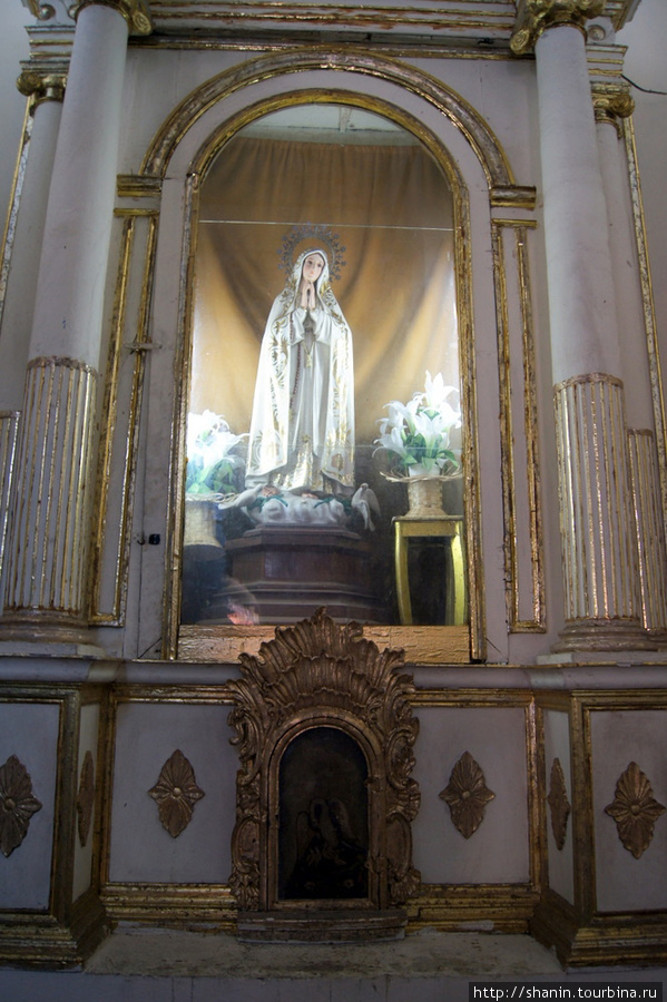 В церкви Святого Франциска в Леоне Леон, Никарагуа