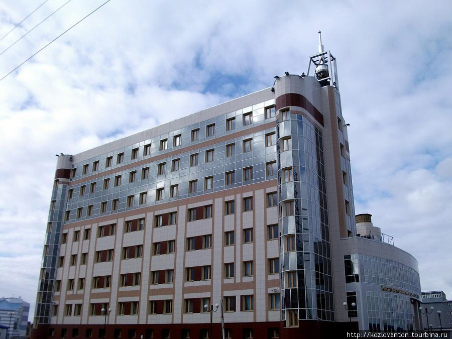 Инженерно-экономический внедренческий центр расположен по соседству с автовокзалом. Сургут, Россия