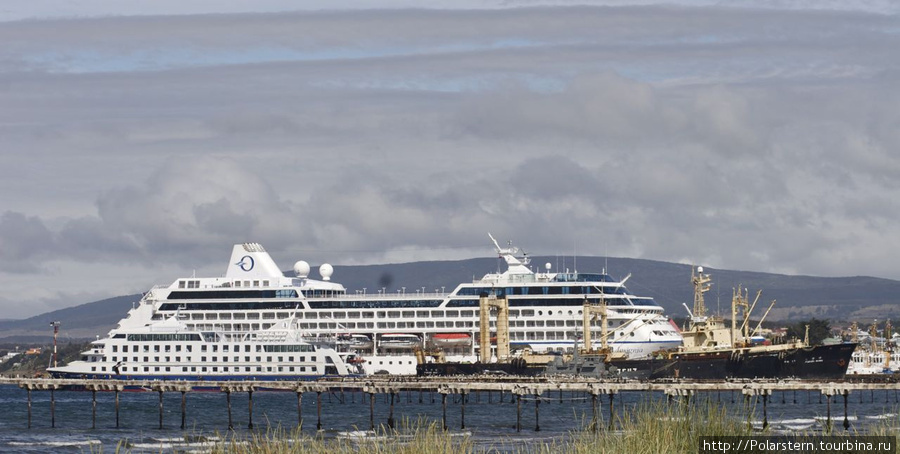 туристические лайнеры ждут отправления в Антарктику Пунта-Аренас, Чили