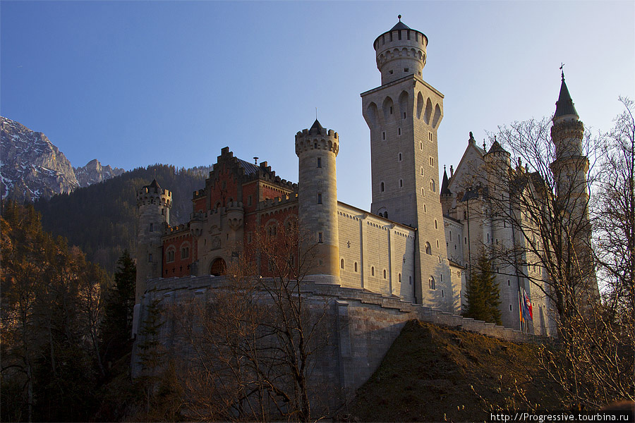 Вблизи не так просто найти интересный ракурс замка Фюссен, Германия