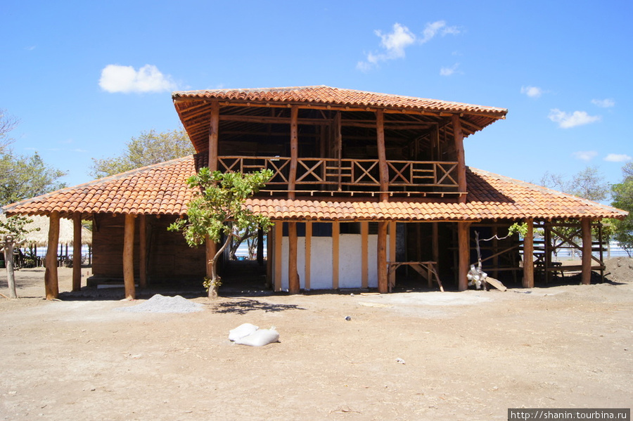 Строящаяся гостиница Сан-Хуан-дель-Сур, Никарагуа