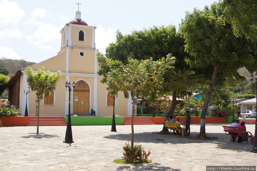 Церковь в Сан-Хуан-дель-Сур Сан-Хуан-дель-Сур, Никарагуа