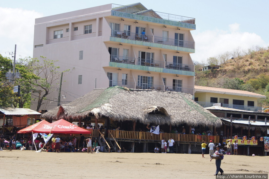 Очень популярный пляж Сан-Хуан-дель-Сур, Никарагуа